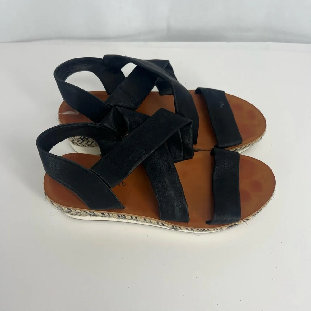 Lucky Brand | 9.5 black sandals